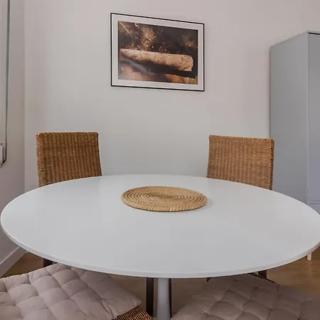 El Muelle Centro De Vut-3752-as